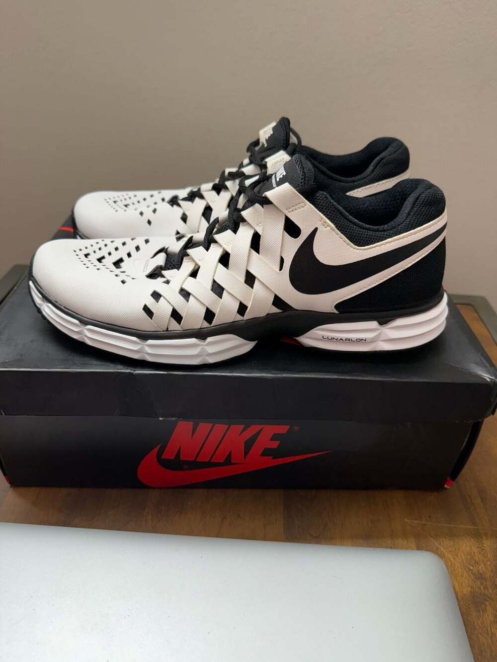 Nike Lunar Fingertrap TR White Black Running Shoes
